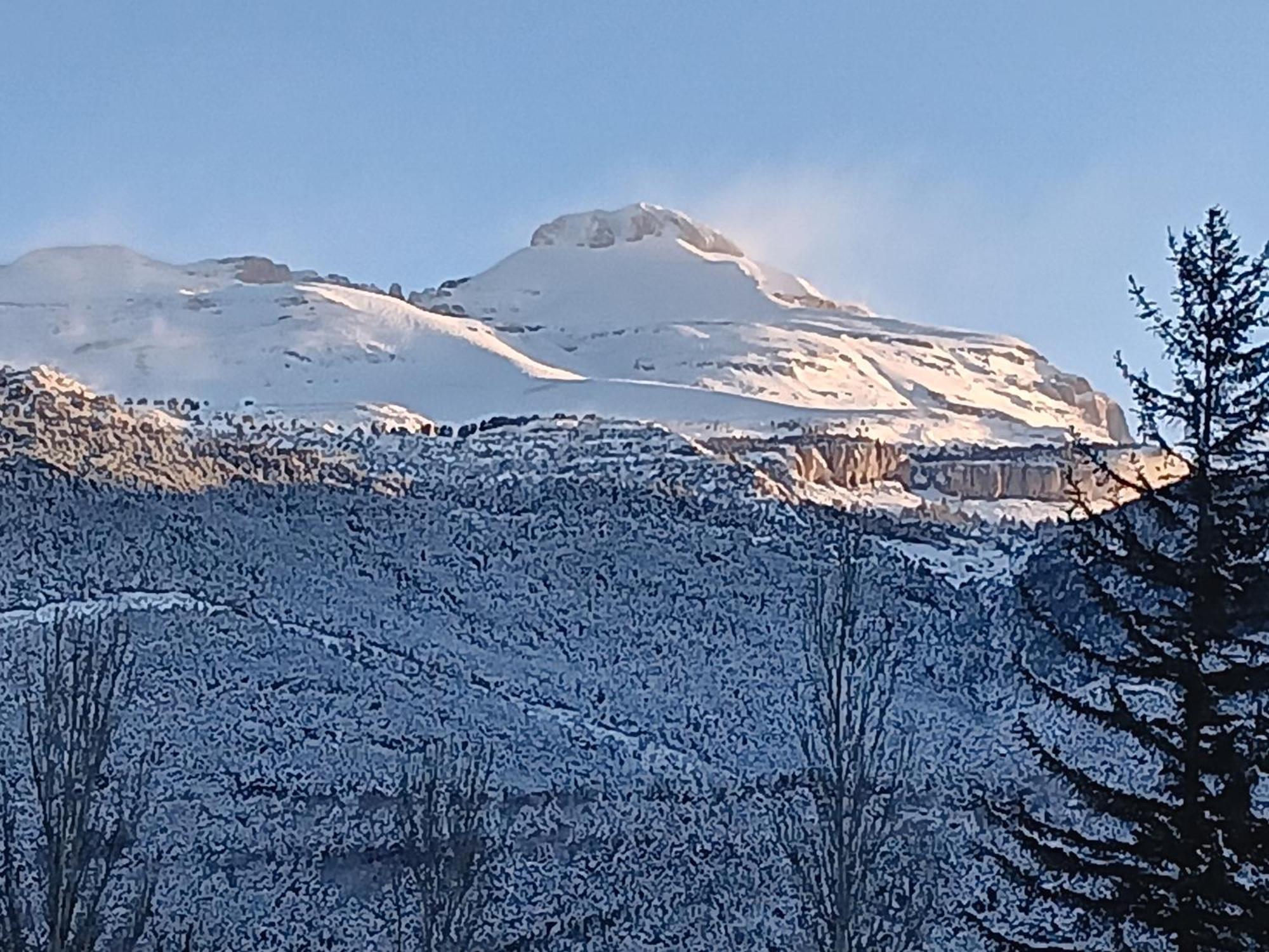 Apartamento Pico De Alba - Jacetania Villanúa Eksteriør bilde